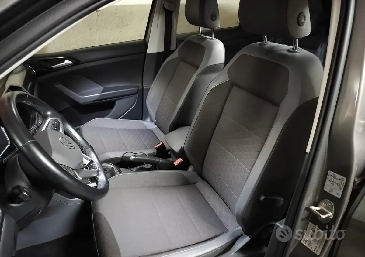 Usata VW T-Cross 110 CV (80 kW) 2021 Grigio SUV