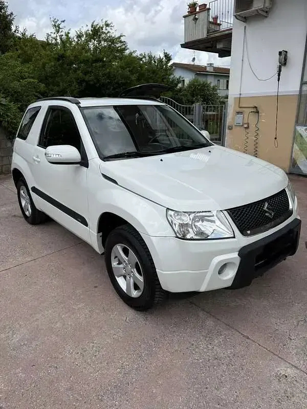 Usata Suzuki Grand Vitara 106 CV (77 kW) 2012 SUV