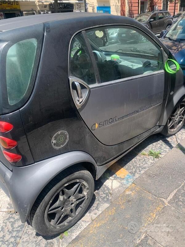 Grigio Usata 2003 Smart ForTwo Coupé Coupé | 1799 € - Immagine 1/4
