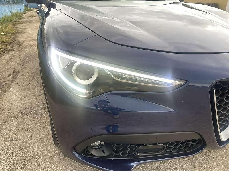 Usata Alfa Romeo Stelvio Business 180 CV (132 kW) 2018 Blu SUV