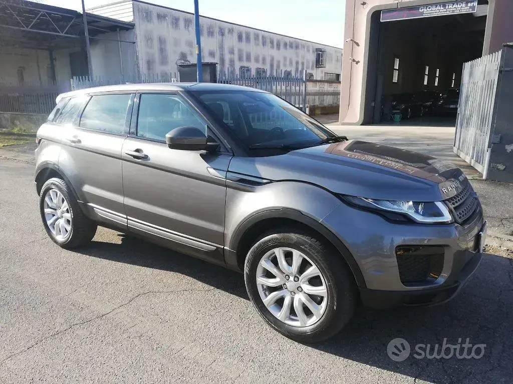 Usata Land Rover Range Rover evoque Pure 150 CV (110 kW) 2018 Grigio scuro SUV