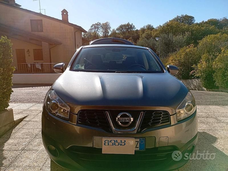 Usata Nissan Qashqai 115 CV (84 kW) 2012 Grigio SUV