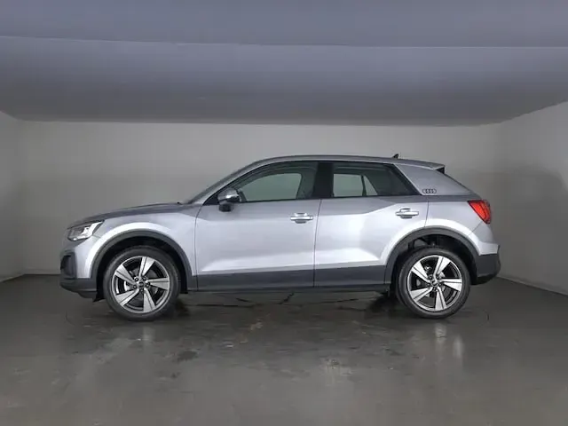 Usata Audi Q2 Admired 150 CV (110 kW) 2022 Argento fioretto metallizzato SUV