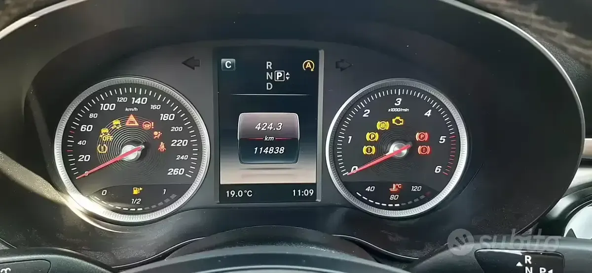 Usata Mercedes C200 Executive 136 CV (100 kW) 2015 Nero Station wagon