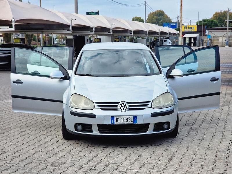 Usata VW Golf VI Comfortline 104 CV (76 kW) 2008 Grigio Utilitaria