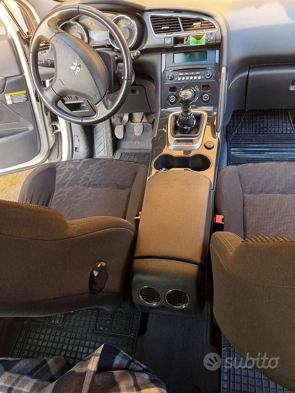 Usata Peugeot 3008 2011 Bianco Station wagon