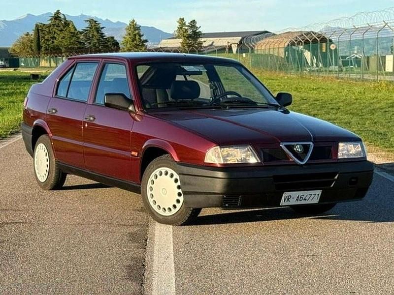 Rosso Usata 1993 Alfa Romeo 33 Tre volumi | 5900 € - Immagine 1/4
