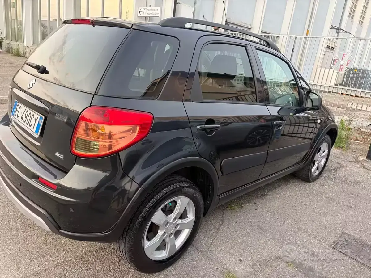 Usata Suzuki SX4 GLX 120 CV (88 kW) 2011 Nero Station wagon