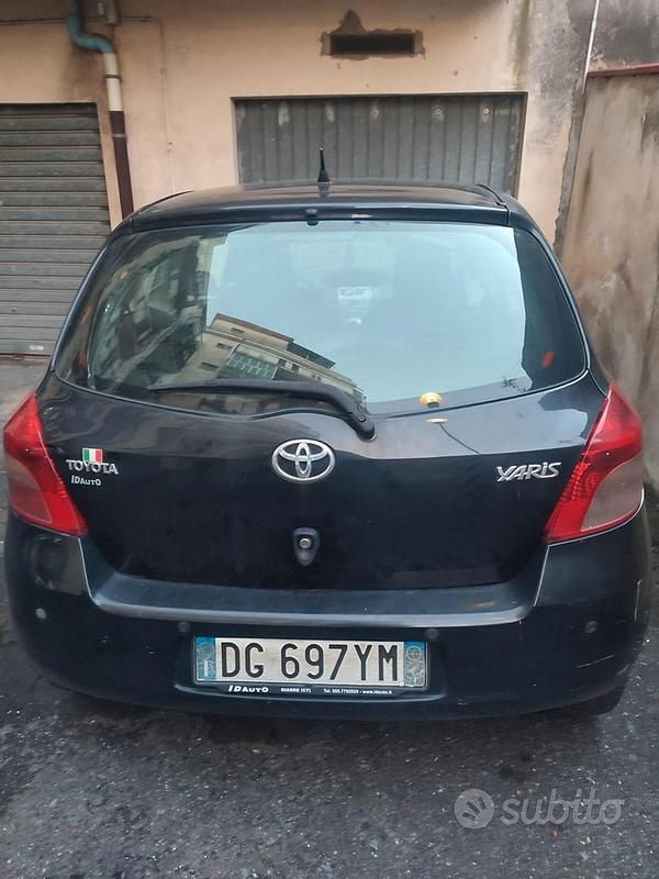 Usata Toyota Yaris 2007 Nero Utilitaria