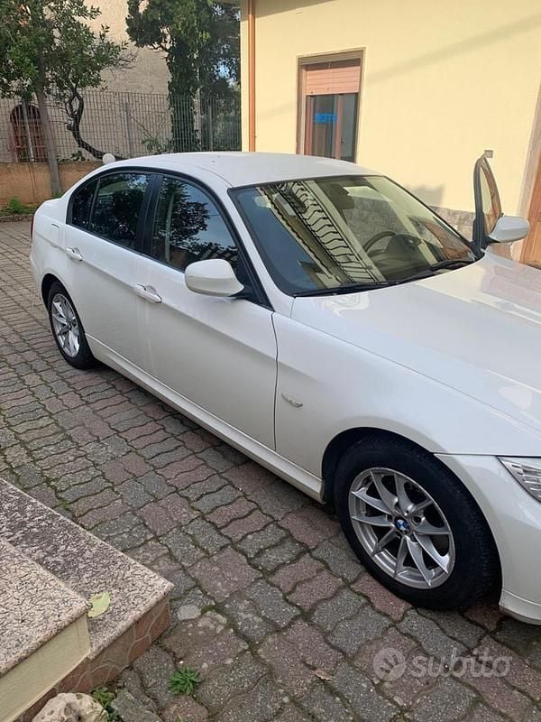 Usata BMW 316 116 CV (85 kW) 2011 Bianco Berlina