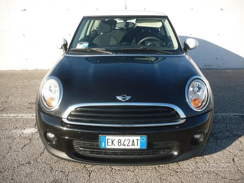 Usata Mini ONE 75 CV (55 kW) 2011 Nero Utilitaria