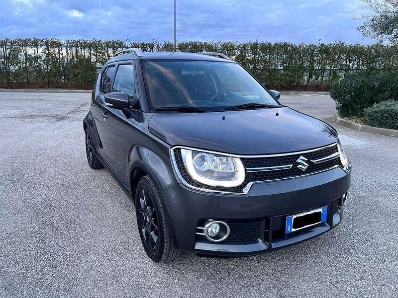 Usata Suzuki Ignis 90 CV (66 kW) 2017 Grigio Utilitaria