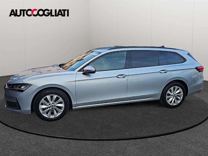 Usata Skoda Superb Selection 150 CV (110 kW) 2025 Argento pebble metallizzato Station wagon