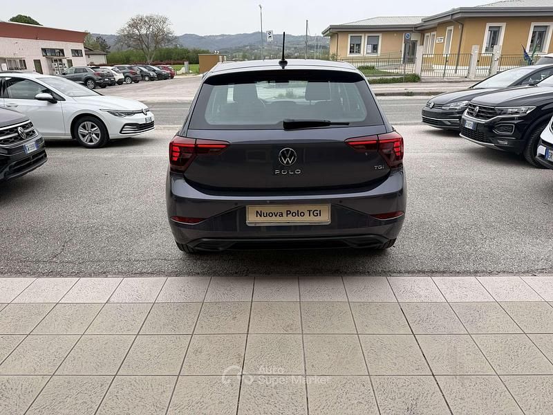 Begagnad VW Polo Life 90 HK (66 kW) 2023 Grå Halvkombi