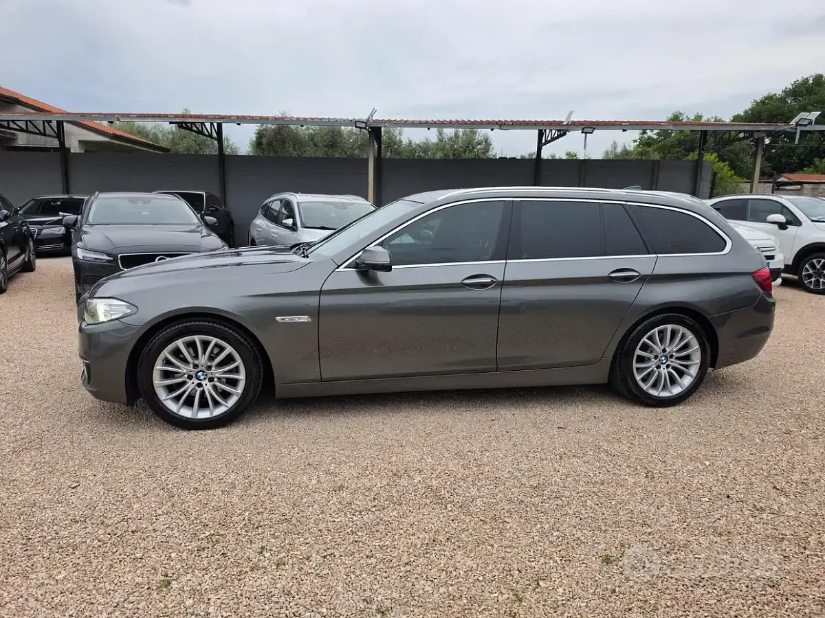 Usata BMW 520 184 CV (135 kW) 2015 Grigio Station wagon