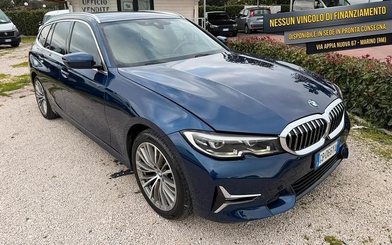 Usata BMW 320e Luxury Line 190 CV (139 kW) 2020 Blu Station wagon