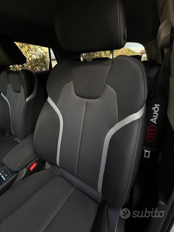 Usata Audi Q2 S-Line 150 CV (110 kW) 2021 Grigio SUV