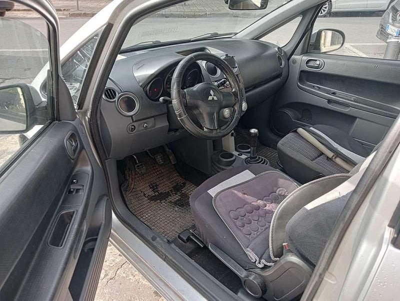 Usata Mitsubishi Colt 75 CV (55 kW) 2009 Utilitaria