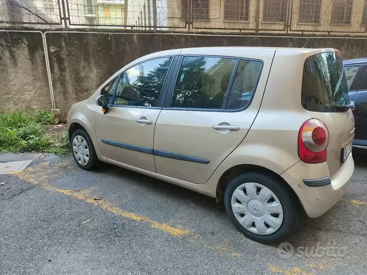 Usata Renault Modus 69 CV (50 kW) 2005 Monovolume