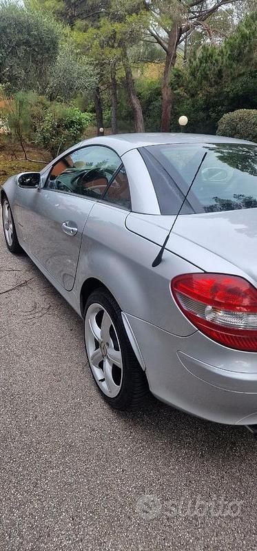 Usata Mercedes SLK200 2007 Grigio Cabrio
