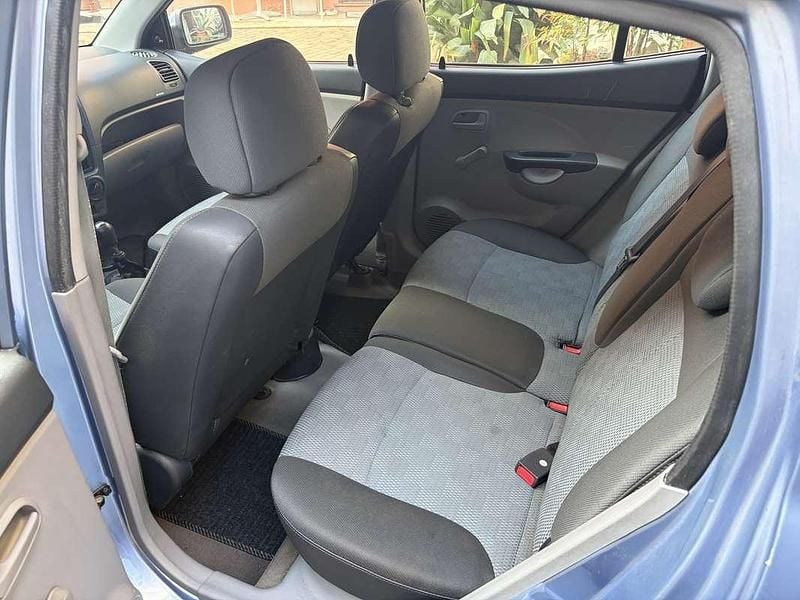 Usata Kia Picanto LX 60 CV (44 kW) 2005 Utilitaria