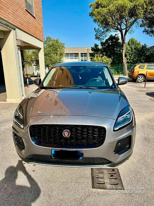Usata Jaguar E-Pace 163 CV (119 kW) 2022 Grigio SUV
