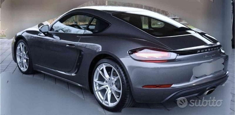Usata Porsche 718 Cayman 300 CV (220 kW) 2022 Grigio Coupé