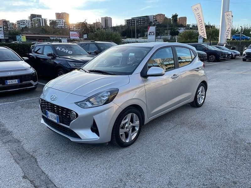 Usata Hyundai i10 67 CV (49 kW) 2022 Grigio Utilitaria