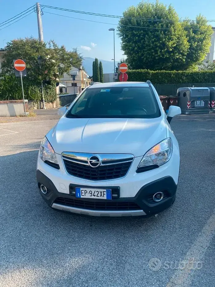 Usata Opel Mokka 116 CV (85 kW) 2013 Bianco SUV