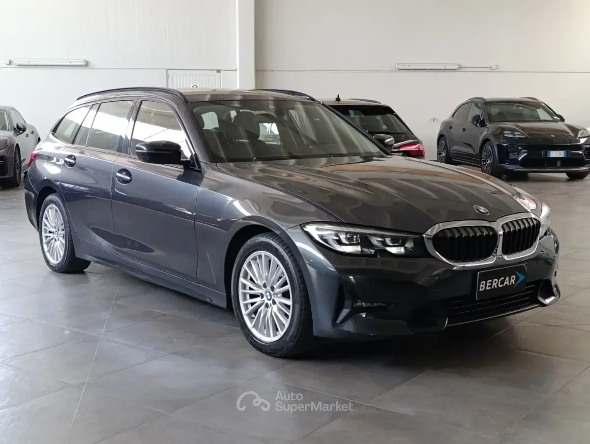 Usata BMW 325 Sport Line 190 CV (139 kW) 2020 Gray Station wagon