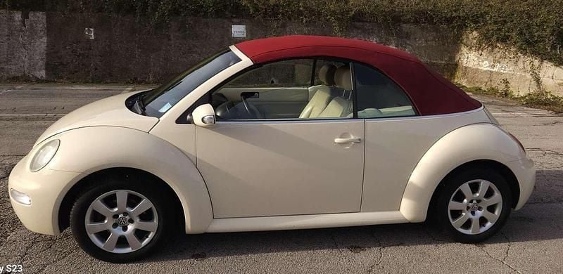 Usata VW New Beetle 102 CV (75 kW) 2006 Beige Utilitaria