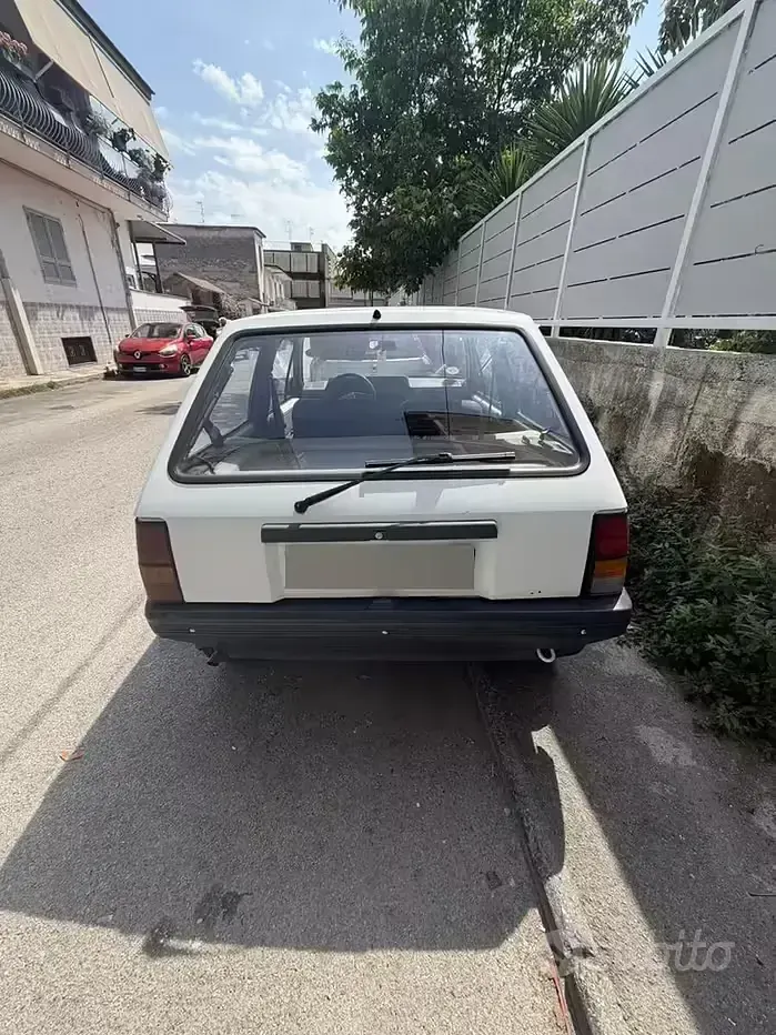 Usata Opel Corsa 45 CV (33 kW) 1989 Bianco Berlina