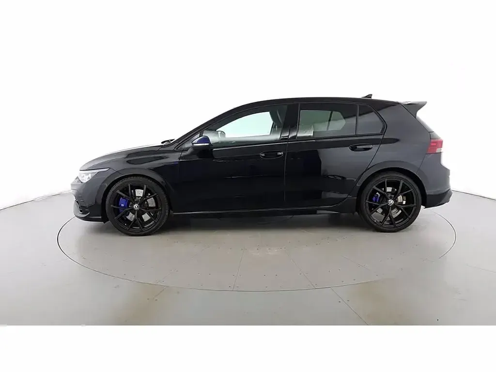 Usata VW Golf VIII R 333 CV (244 kW) 2023 Nero perla Berlina