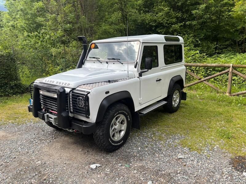 Gebraucht Land Rover Defender 122 PS (89 kW) 2010 Weiß SUV