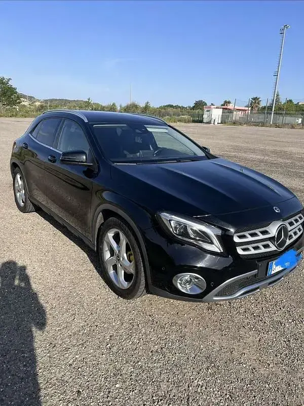 Usata Mercedes GLA220 177 CV (130 kW) 2017 SUV