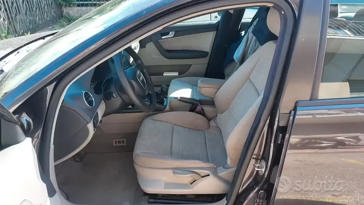 Usata Audi A3 140 CV (102 kW) 2005 Grigio Utilitaria