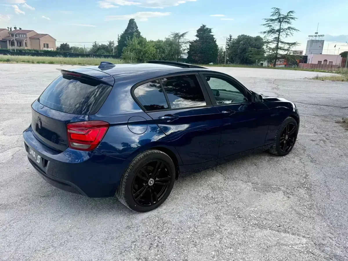Usata BMW 118 Comfort Edition 143 CV (105 kW) 2015 Blu Utilitaria