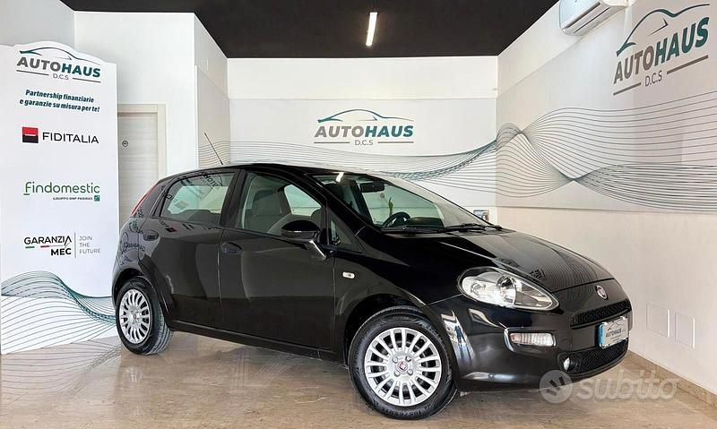 Nero Usata 2016 Fiat Punto Due volumi | 5980 € (Buon prezzo) - Immagine 1/4