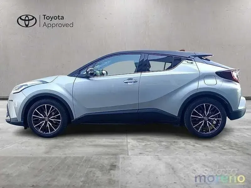 Usata Toyota C-HR Trend 184 CV (135 kW) 2022 Grigio SUV