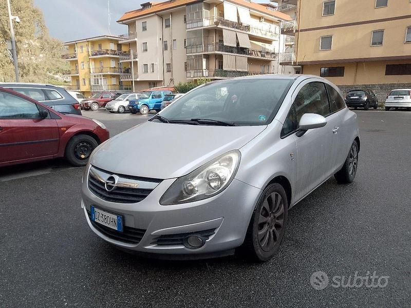 Usata Opel Corsa Club 80 CV (58 kW) 2010 Grigio Utilitaria