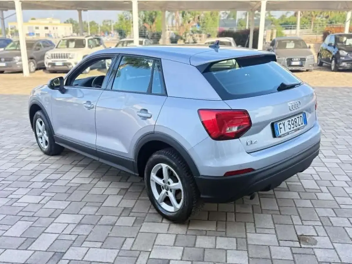 Usata Audi Q2 Business 116 CV (85 kW) 2019 Argento SUV