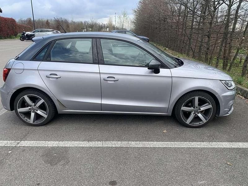 Usata Audi A1 Sportback Design 90 CV (66 kW) 2015 Utilitaria