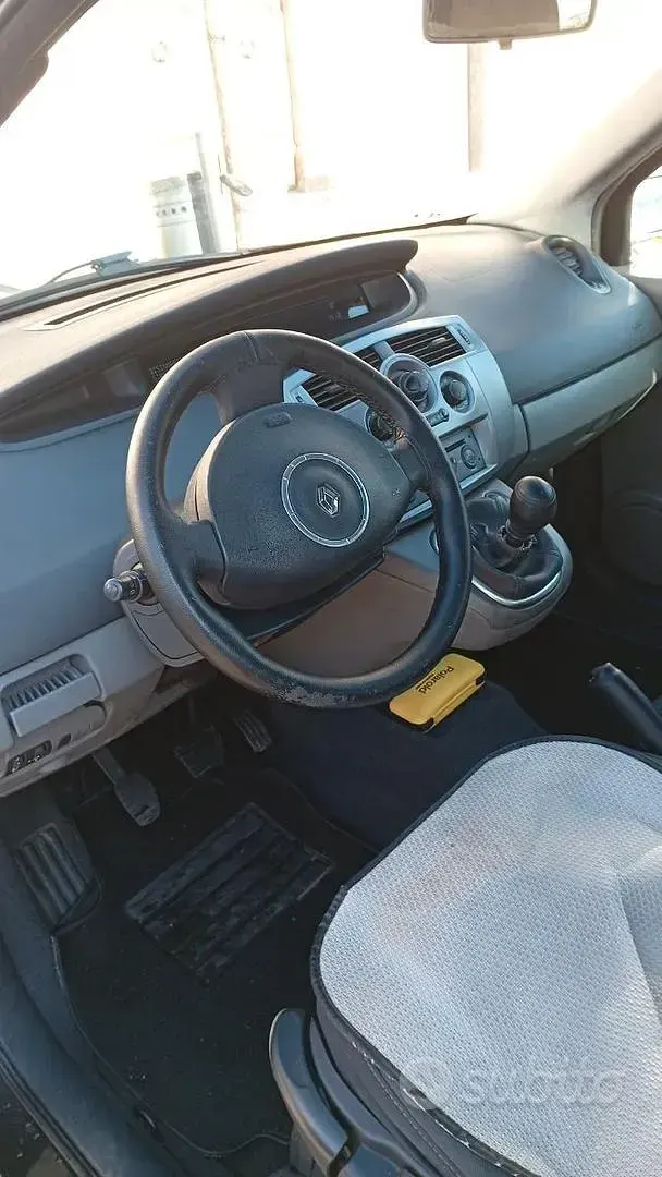 Usata Renault Scenic E-Tech 106 CV (77 kW) 2008 Nero Monovolume