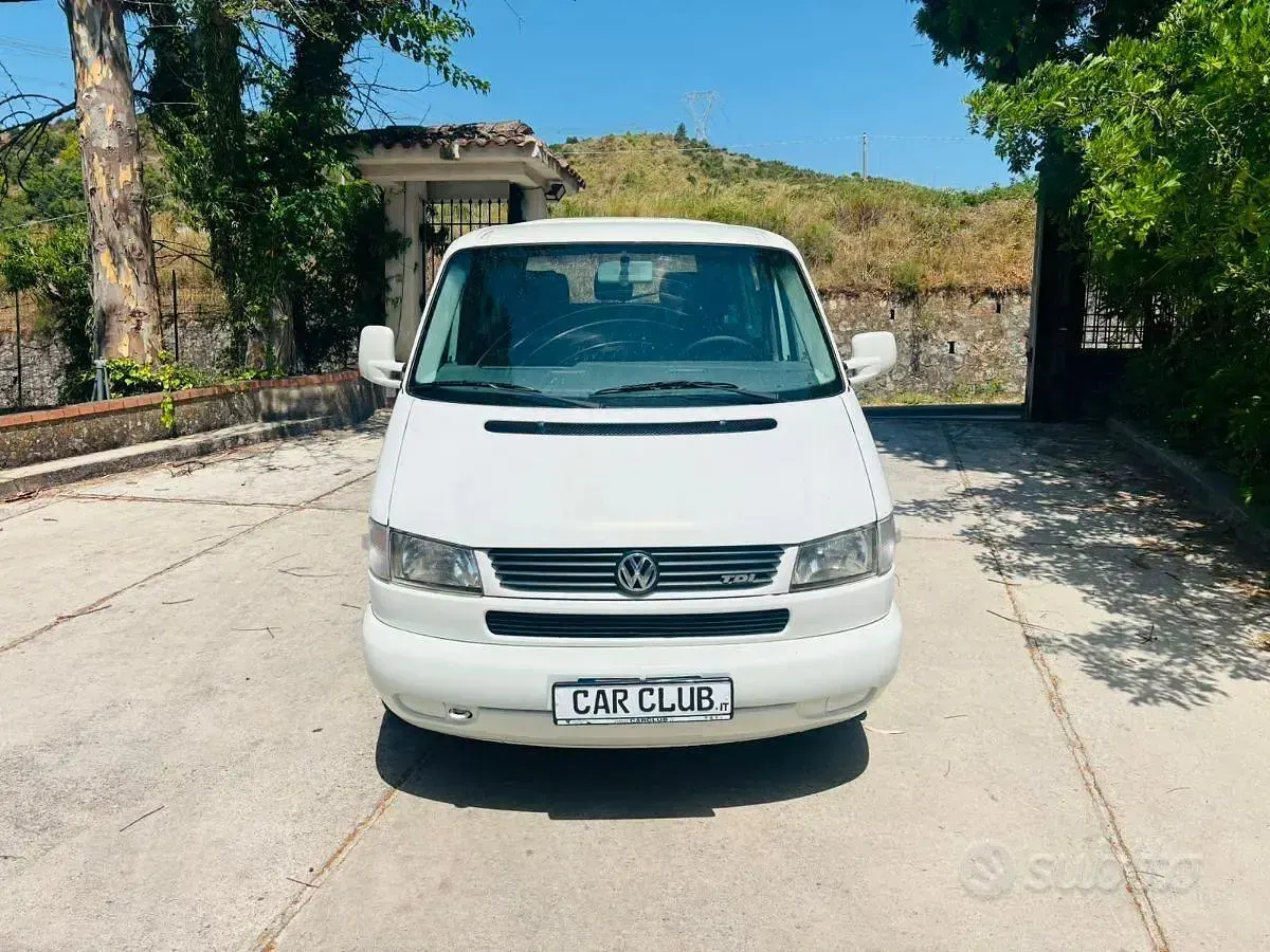 Usata VW Multivan 102 CV (75 kW) 2001 Bianco Monovolume