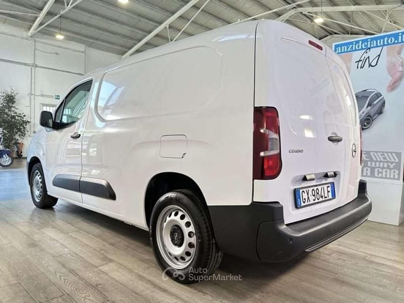 Usata Opel Combo 102 CV (75 kW) 2025 Bianco Monovolume