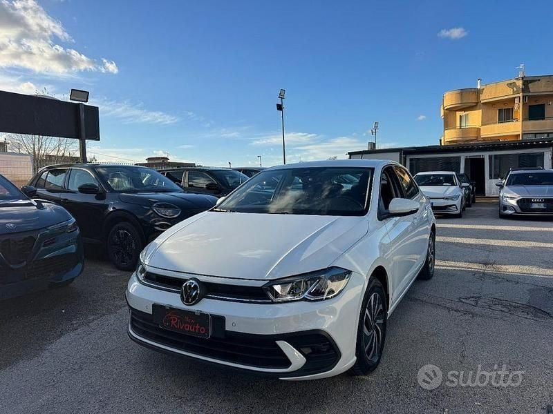 Usata VW Polo Life 80 CV (58 kW) 2023 Bianco Utilitaria