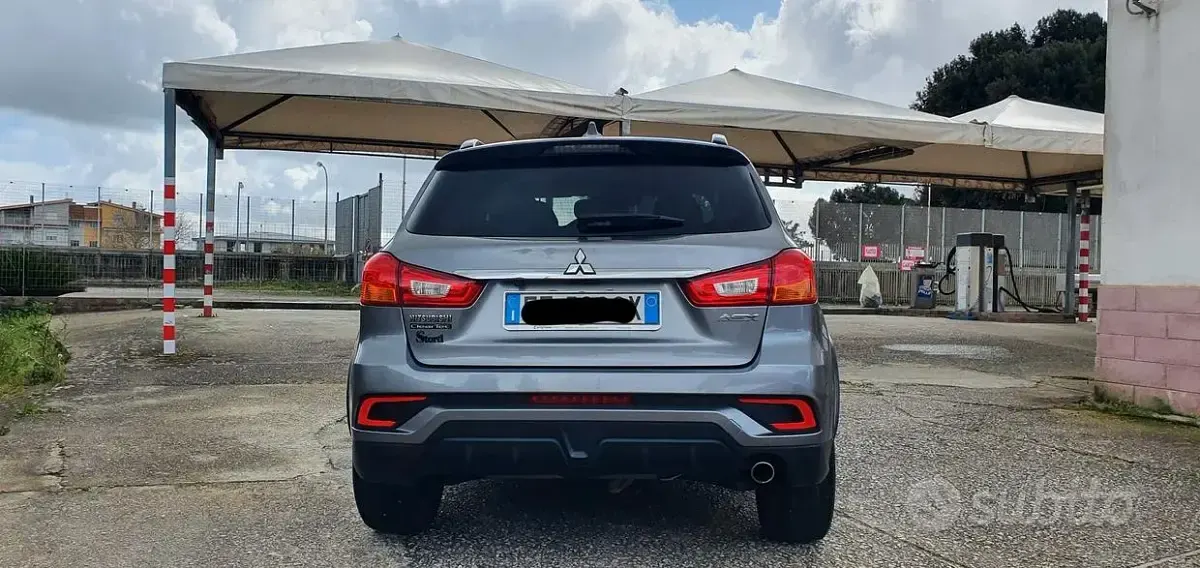Usata Mitsubishi ASX 114 CV (83 kW) 2019 Grigio SUV