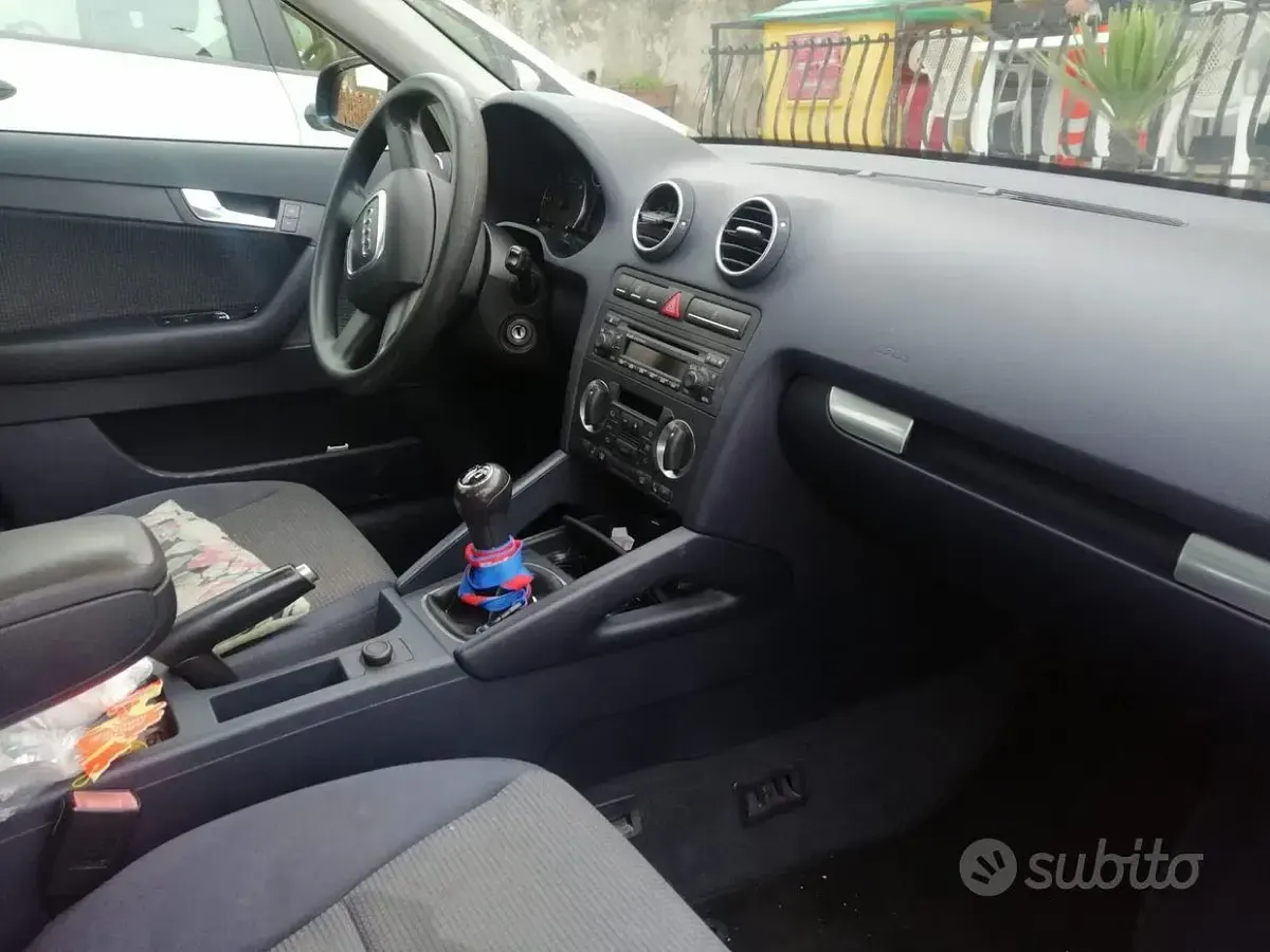 Usata Audi A3 105 CV (77 kW) 2006 Blu Utilitaria