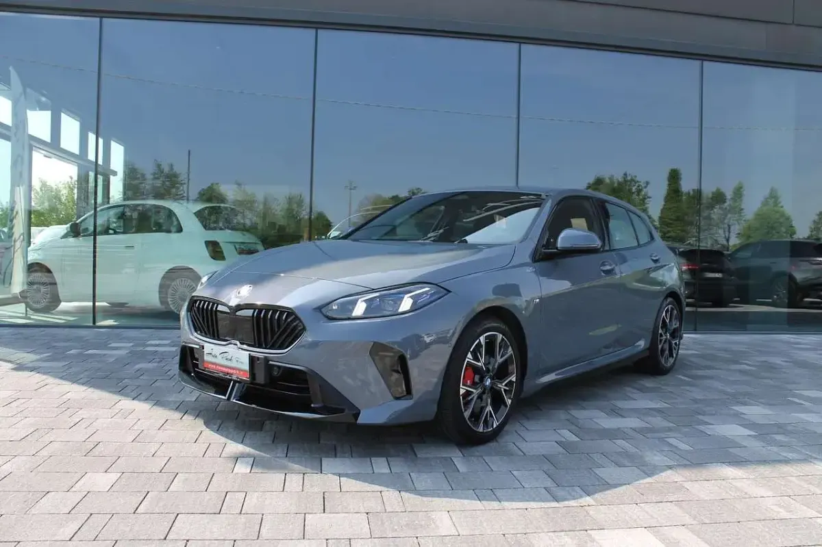 Usata BMW 120 M Sport 150 CV (110 kW) 2025 Grigio Utilitaria