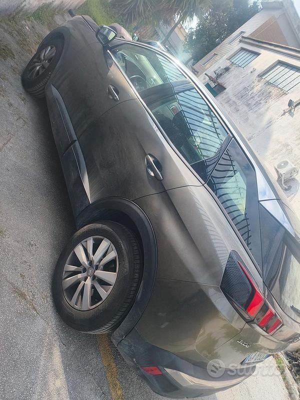 Usata Peugeot 3008 131 CV (96 kW) 2020 SUV